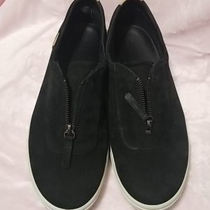 NWOT Ecco Soft 7 zip Loafer Sneaker